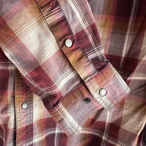 EUC XLT Carhartt snapfront shirt - Picture 5 of 7